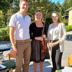 Leiter der Jugendband ist Peter Preitler-Höller.  Nach seinem Lehramtsstudium Primarstufe unterrichtet Peter ab 9. September in der Volksschule in Tobelbad als Volksschullehrer. 