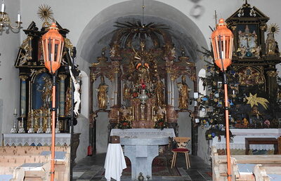 Die Pfarrkirche „St. Nikolaus“ in Steirisch Laßnitz wird erstmals im Jahre 1395 als „St. Nikolaus in der Lesnik“ urkundlich erwähnt. 