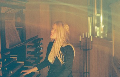 Die schwedische Musikerin Anna von Hausswolff spielt für das Elevate Festival im Grazer Dom. 