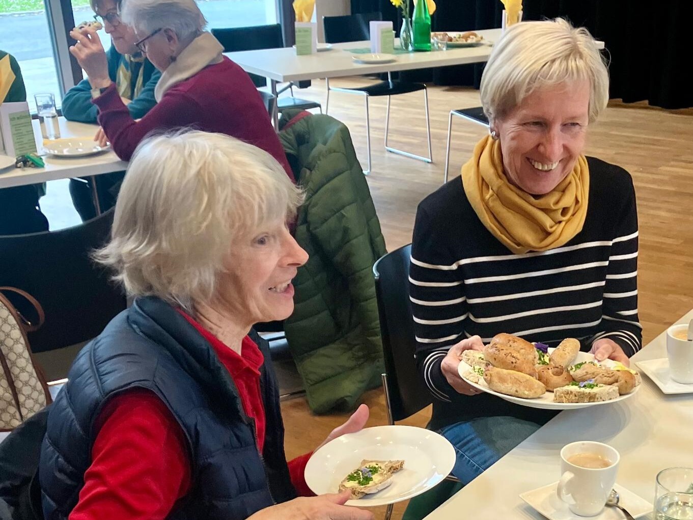 Begegnungsnachmittag im April / Anna Gruber-Schreiner