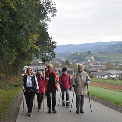 ... pilgerte mit rund 50 Frauen durch das Sulmtal