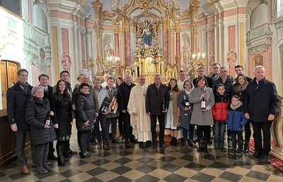 Diözesanbischof Wilhelm Krautwaschl feierte die Johannensweinsegnung in der Marienwallfahrtskirche Frauenberg.