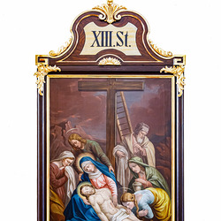 Jesus wird vom Kreuz abgenommen und in den Schoß seiner Mutter gelegt.