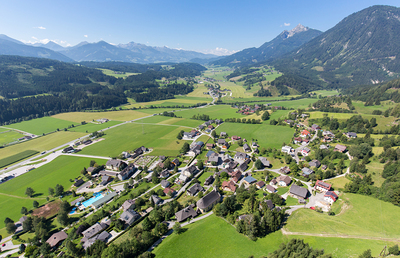 St. Martin am Grimming bildet mit Assach, Haus, Kulm in der Ramsau, Pichl an der Enns, Schladming, Gröbming, Großsölk, Kleinsölk, Öblarn, St. Nikolai in der Sölk den Seelsorgeraum 'Oberes Ennstal'.