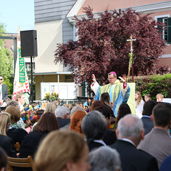 Festmesse und Segnung des neu renovierten Pfarrhofes in Dobl mit Weihbischof Johannes Freitag.