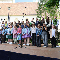 Festmesse und Segnung des neu renovierten Pfarrhofes in Dobl mit Weihbischof Johannes Freitag.