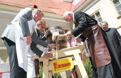 Thomas Kalcher, Michael Göpfart und Abt Benedikt Plank in Aktion.