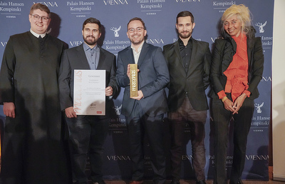 Die stolzen Gewinner:innen bei der diesjährigen Preisverleihung im Palais Hansen Kempinski in Wien.