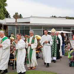 Festmesse beim Familienzeltfest der Lebenswelten Steiermark bei den Barmherzigen Brüdern mit Bischof Wilhelm Krautwaschl