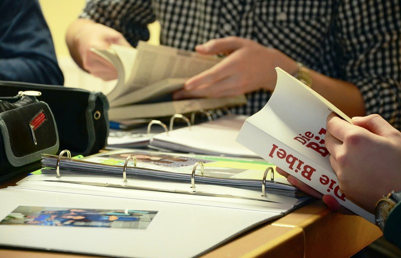 Pixabay Die Studierenden der Religionspädagogik werden in ihrer Ausbildung nicht nur die Bibel genau unter die Lupe nehmen.