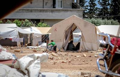 In vielen Flüchtlingslagern ist die Situation menschenunwürdig. Wenn Hilfe vor Ort versagt, ist Nächstenliebe noch mehr gefragt.