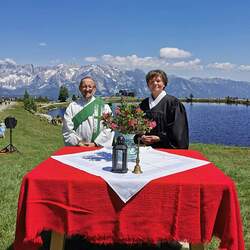 Am 26.6.2023 fand das traditionelle Almrauschfest auf der Reiteralm (Schladming) statt. In Ökumenischer Verbundenheit feiern wir Gottesdienst. 