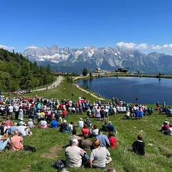 Am 26.6.2023 fand das traditionelle Almrauschfest auf der Reiteralm (Schladming) statt. In Ökumenischer Verbundenheit feiern wir Gottesdienst. 