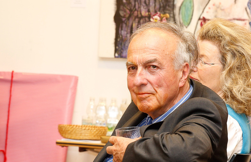 Gerhard Larcher, ein Pionier des Brückenschlags zwischen Theologie und Kunst an der Katholisch-Theologischen Fakultät in Graz. / Sonntagsblatt