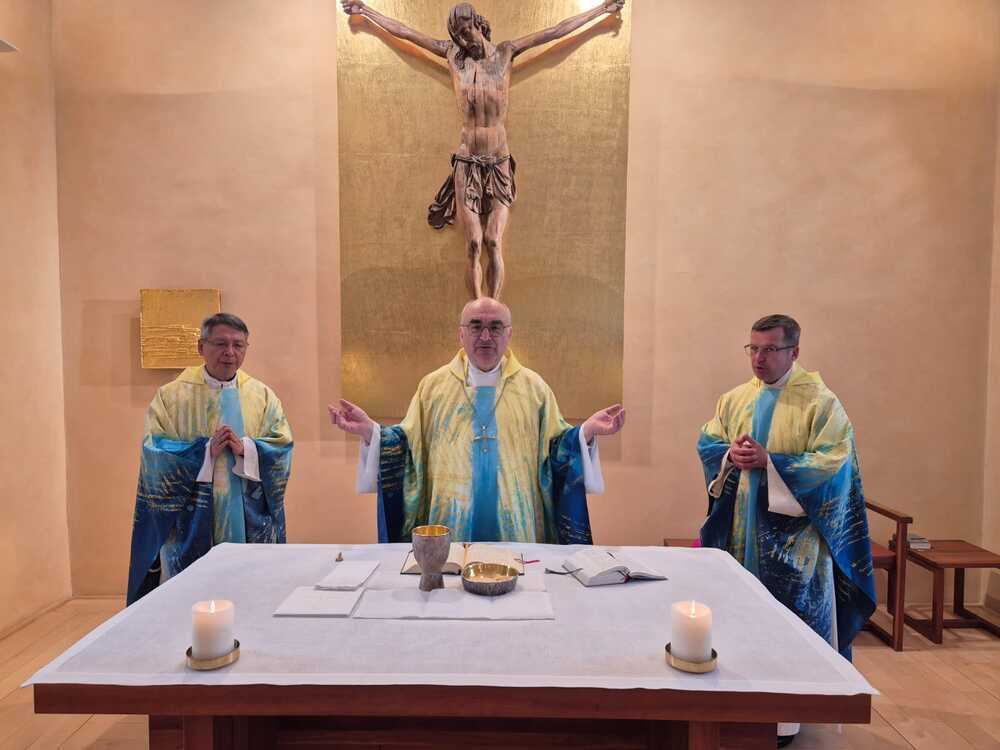 Bischof Linus Lee Seong-hyo, Bischof Wilhelm Krautwaschl, Weihbischof Johannes Freitag / Foto Christian Brunnthaler