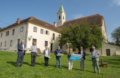 Hartberger Kirchen stellten von Heizöl auf Erneuerbare Energie um. 