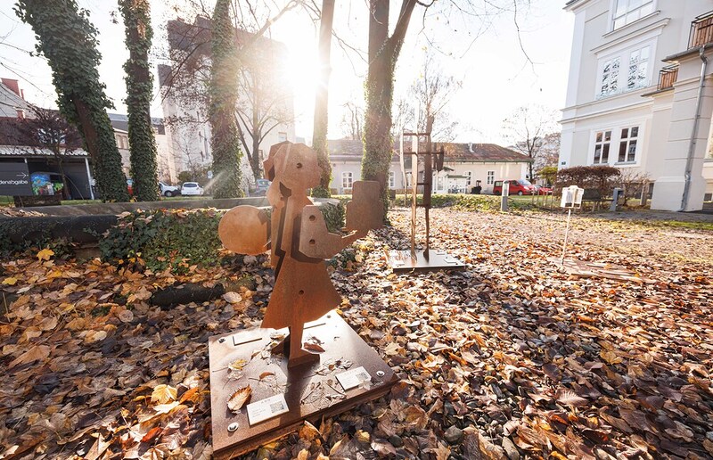 Die Ausstellung gastiert noch bis Mitte Jänner am Vorplatz des Caritas-Paulinum in der Grazer Grabenstraße.