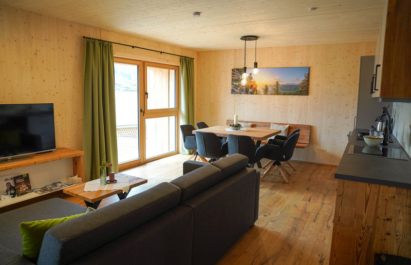 Pfarre Moderne Architektur wurde in die bestehende historische Struktur integriert.