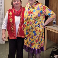 Chorleiterin Herta Gosch und PGR Erna Kriegseisen