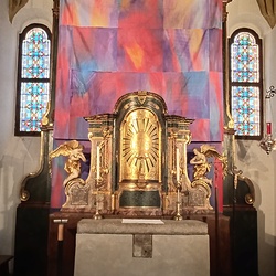 Ein Projekt im Religionsunterricht und Textilem Werken der 4. Klassen der HS Obdach 2007, mit Marianne Maier und Stefanie Mostögl.