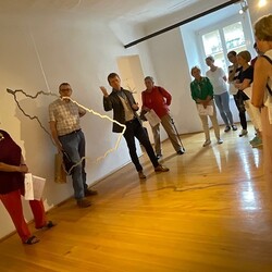 Ausstellung 'Wilhelm Scherübl: Gehen und Vergehen'