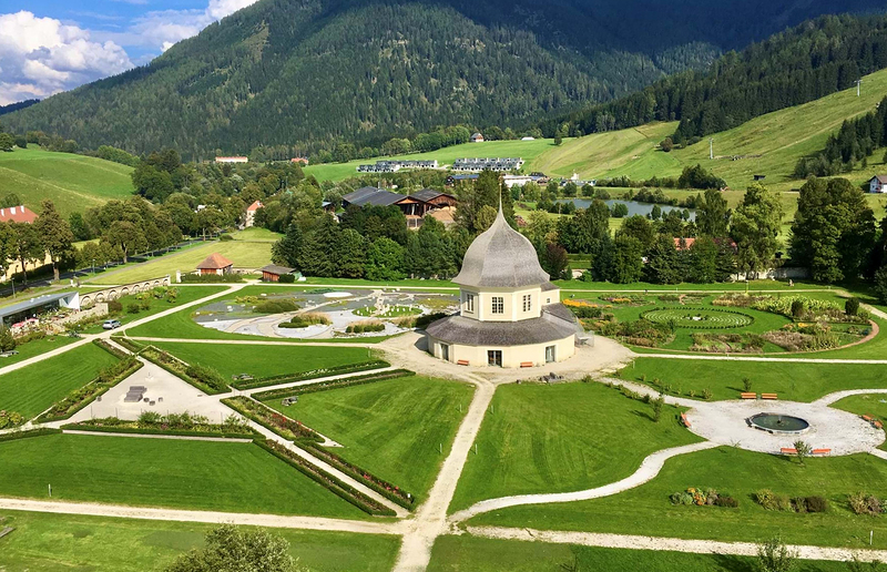 Domenico / Stift St. Lambrecht Die Gartenanlage des Stiftes wurde mit dem Pavillon in der Mitte des 17. Jahrhunderts nach Plänen des Admonter Hofgärtners Hans Strudl und des Stiftsbaumeisters Domenico Sciassia angelegt.