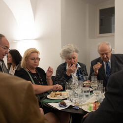 Seit 1998 leitet Christa Wiener-Pucher die Hörbibliothek in Graz.