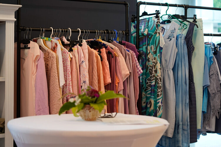 Caritas/Laura Bell Erprobtes Konzept mit neuem Gesicht: re:carla in Hausmannstätten setzt auf kreative Wiederverwertung und gelebte Kreislaufwirtschaft.