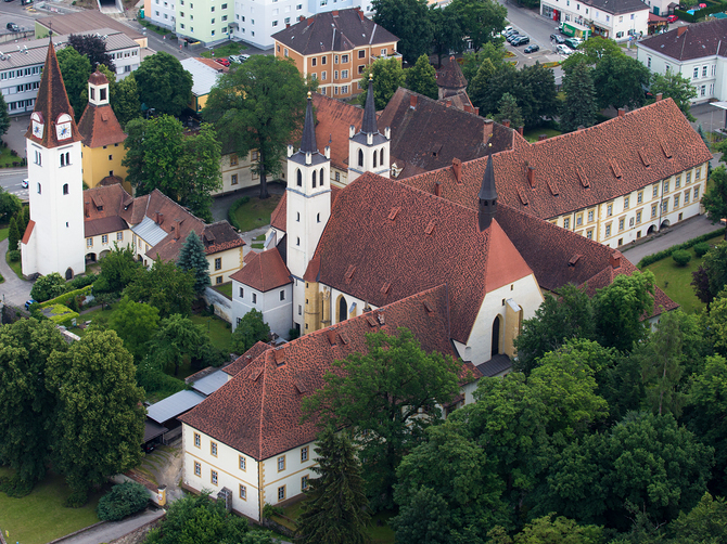 Die heutige Stifts- und Pfarrkirche St. Andreas zählt zu den ältesten geistliche Orten der Steiermark.